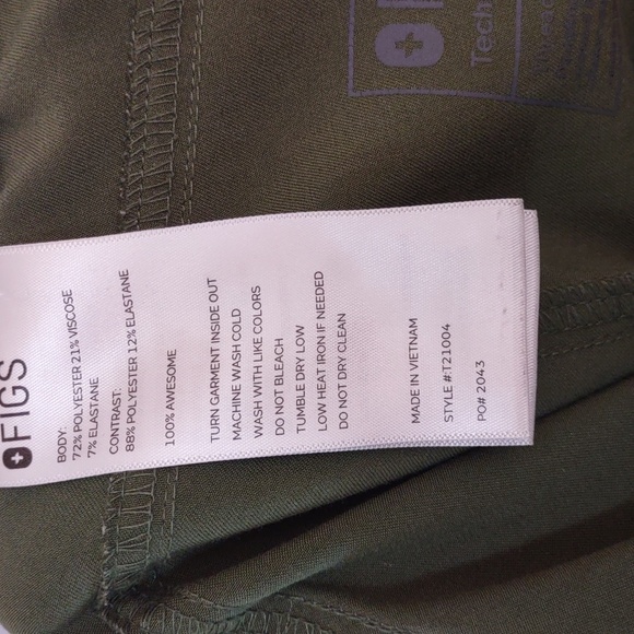 Figs Kade Cargo Scrub Pants - Dark Olive - Picture 4 of 4